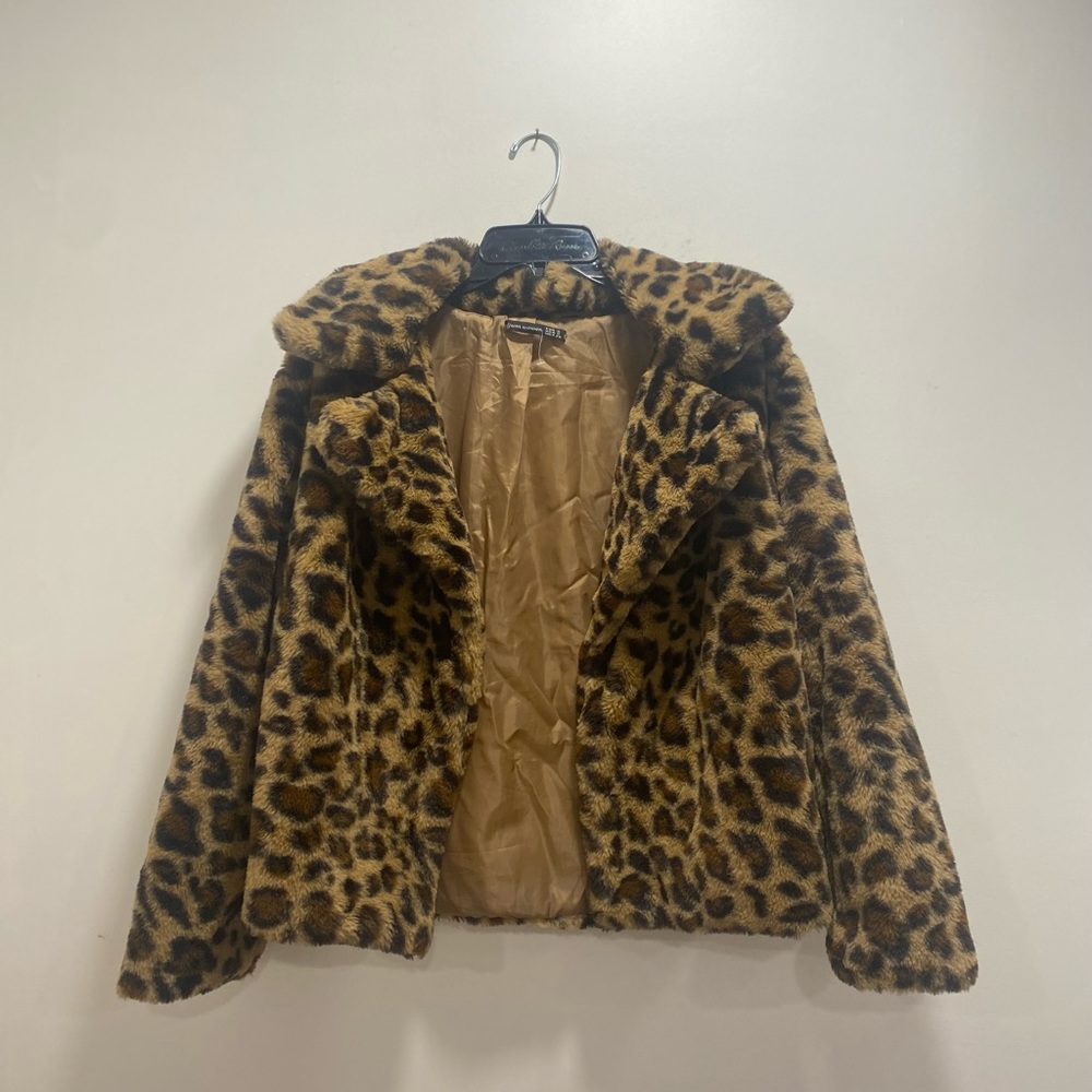 Leopard coat